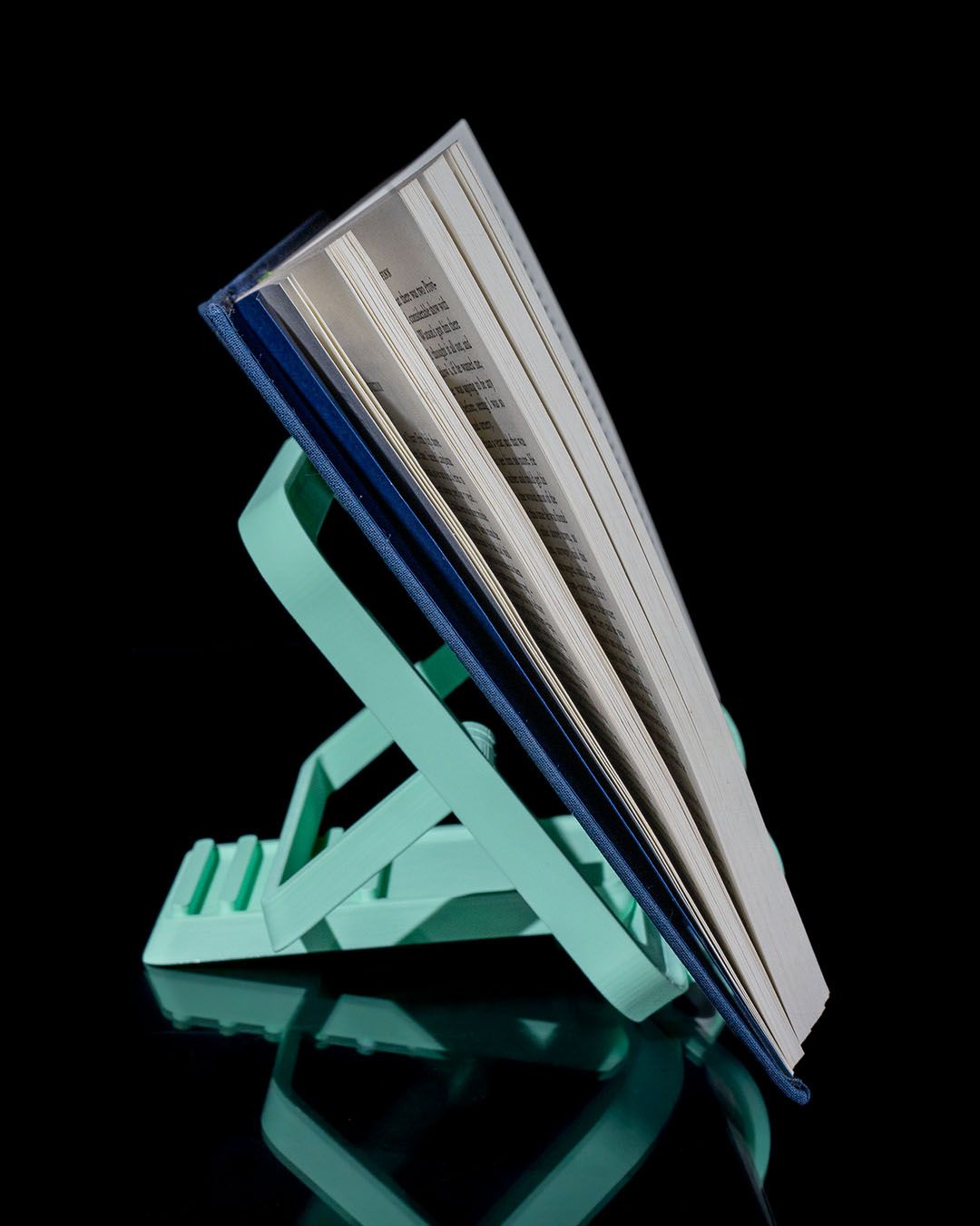 Foldable book stand / vouwbare boeken houder